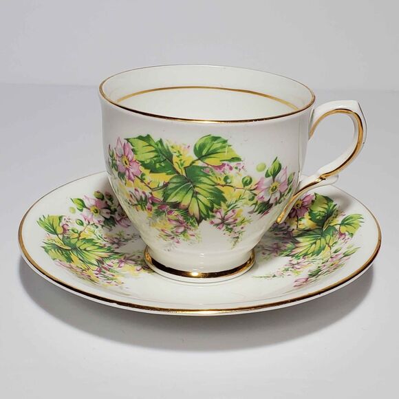 Clare Teacup and Saucer Pink Flowers Leaves Vintage - Picture 2 of 9